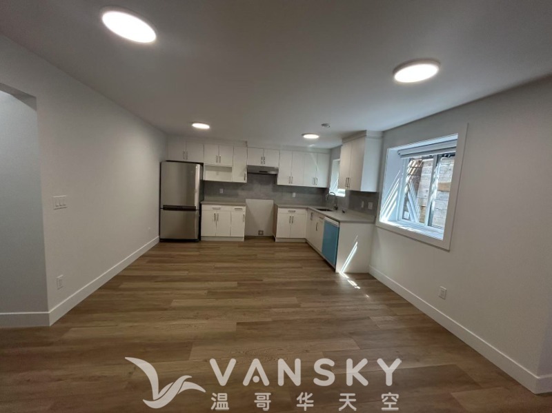 250708152958_kitchen 2.jpg